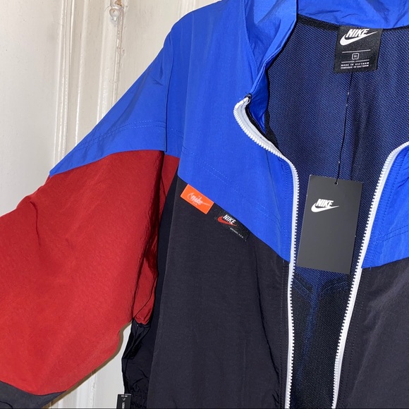 Women’s Nike Plus Size Track Jacket- Size 1x - Picture 3 of 13